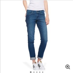 NEW Mott and Bow slim boyfriend jeans